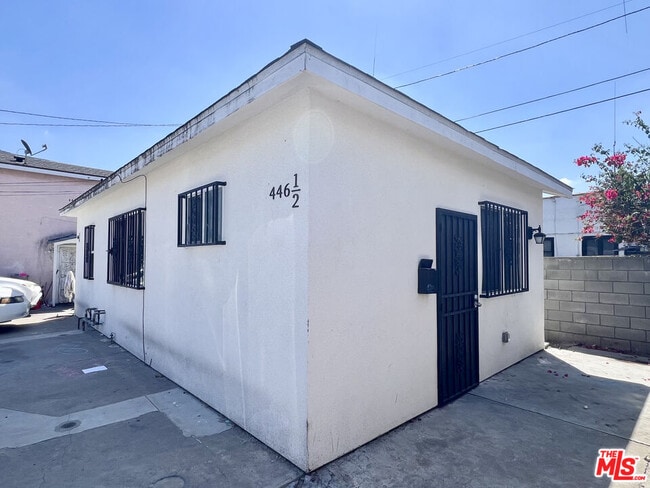 Building Photo - 446 W 88th St Unit 1/2