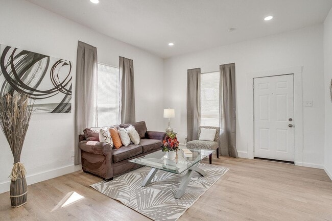 Photo - Charming Renovated 3-bedroom, 2-bathroom h...