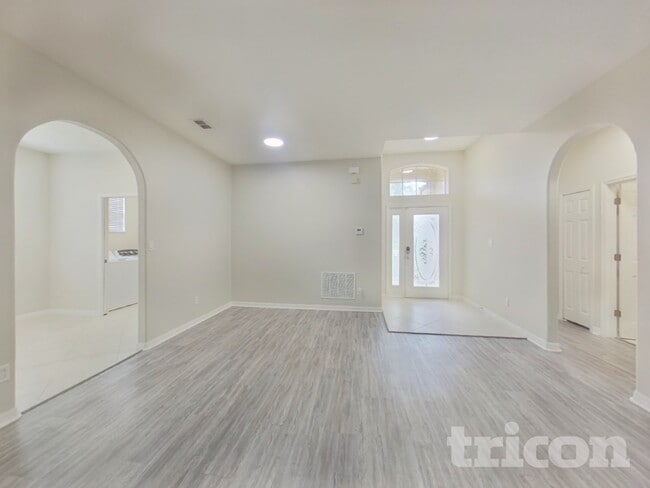 Photo - 1720 Mountclair Ct