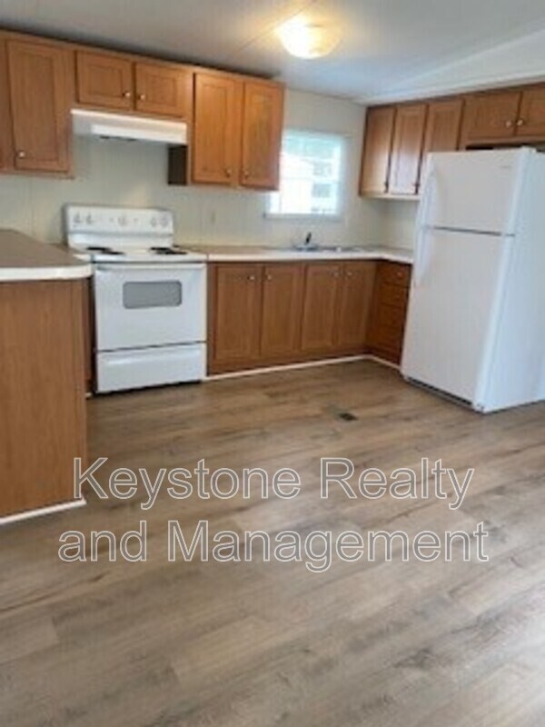 141 Mace Ln