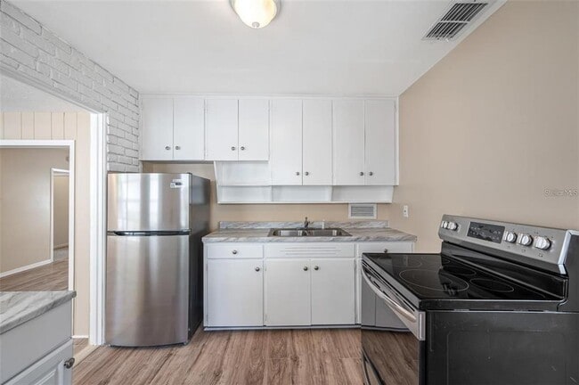 Photo - 5055 3rd Ave S