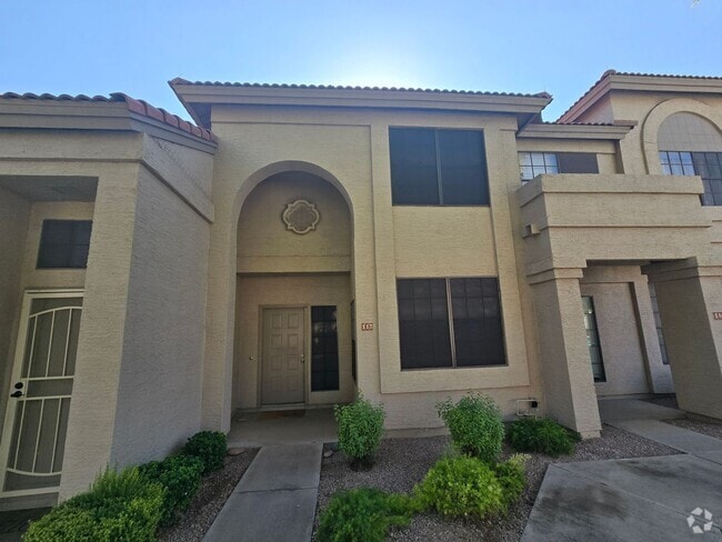 Building Photo - 2 Bedroom/2.5 Bathroom Townhome in Chandler