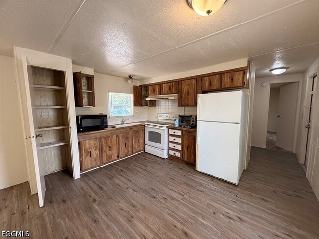 Photo - 8146 Tolles Dr