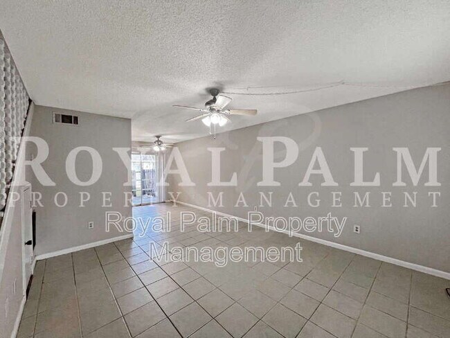 Photo - 6635 Warwick Cir