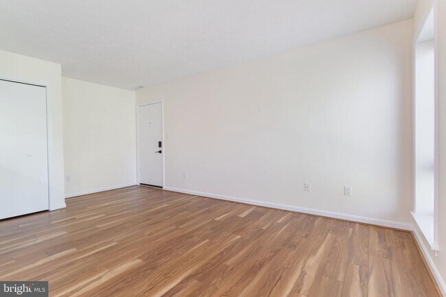 Photo - 23240 Rosewood Ct Unit 9