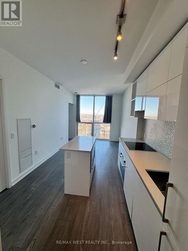 Photo - 1 Yorkville Ave Unité 3410