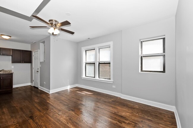 Building Photo - New Renovation - Condo Quality 2-bedroom Apartment! No Security Deposit! Unit 7117 #2