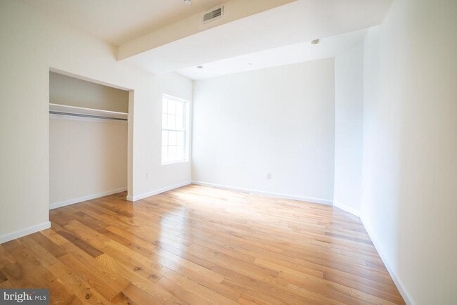 Photo - 1830 N 16th St Unit 2