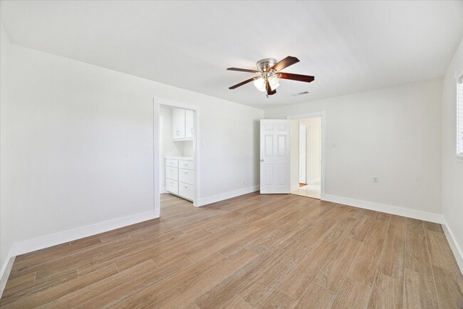 Photo - 4530 T C Jester Blvd