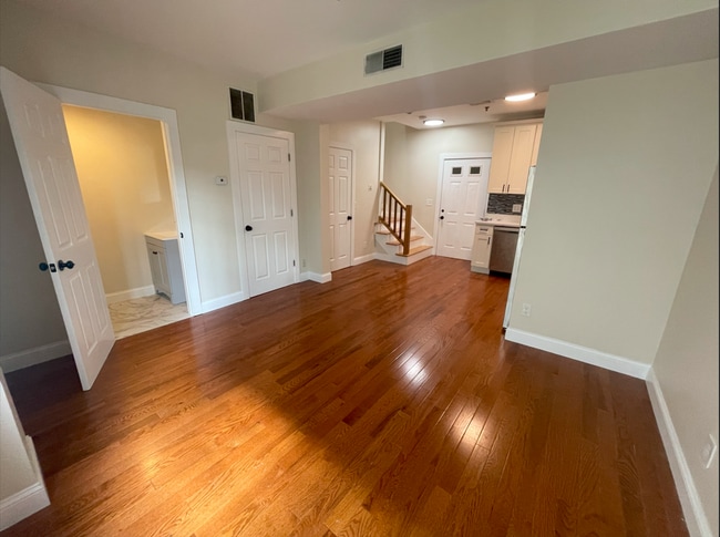 Photo - 211 Onset Ave Unit 5