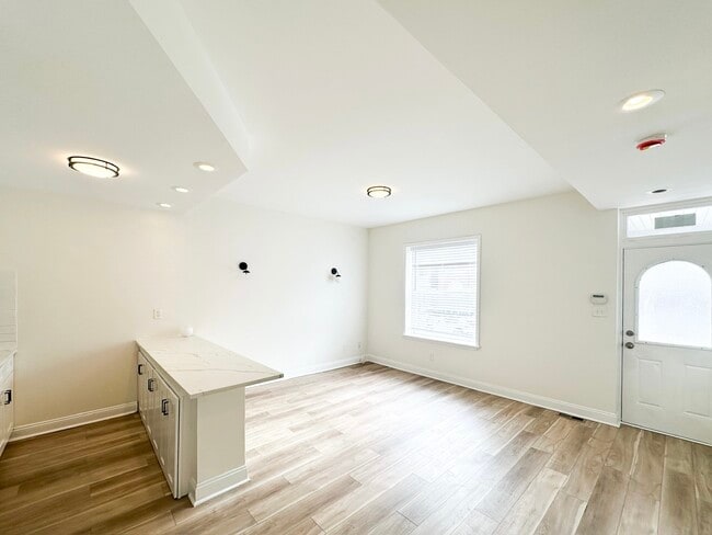 Photo - 2747 Armand Pl Unit 1F
