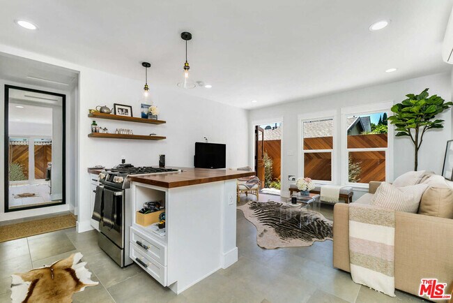 Photo - 326 4th Ave Unidad C