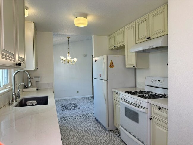 Photo - 5750 Westfield