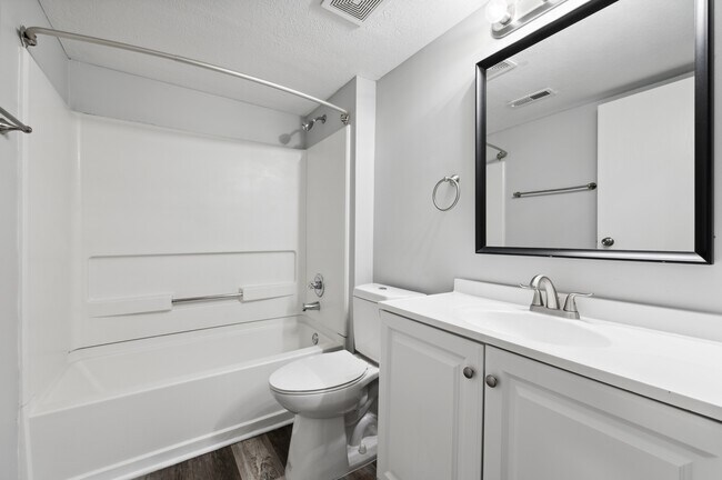 Bathroom - Harvest Glen Apartments