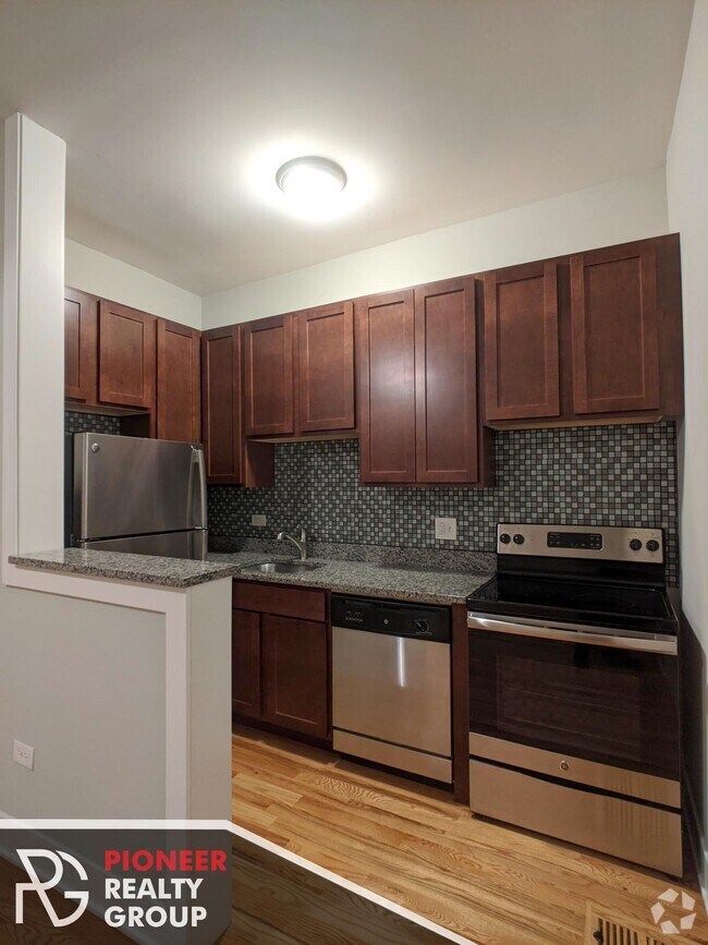 Building Photo - 633 W Barry Ave Unit 635-103 Rental