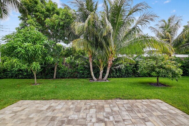 Photo - 143 SE 27th Way