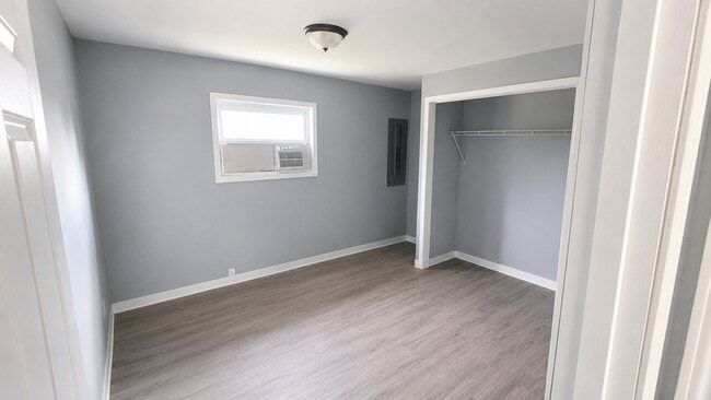 Photo - 1107 N State St