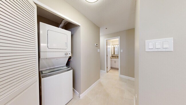 Photo - 1141 Beacon St