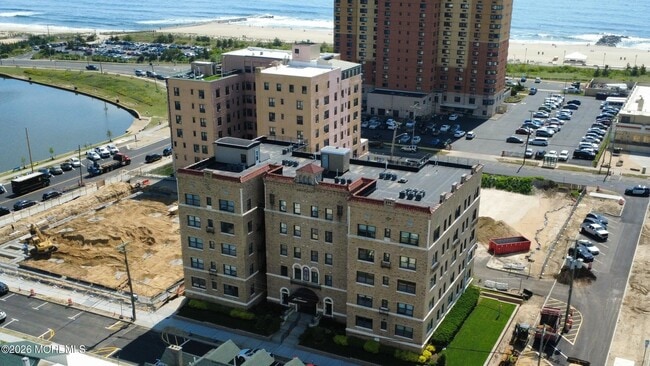 Photo - 1700 Webb St Unit 5B