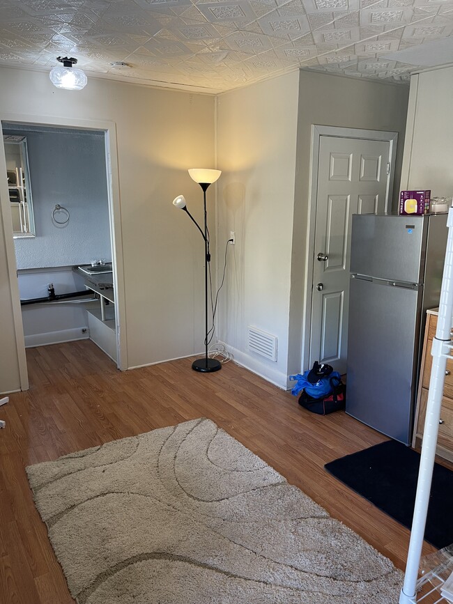 Photo - 766 Tate Av Unit Studio