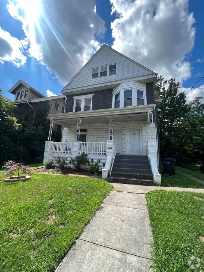 Building Photo - 1853 Clarion Ave Rental