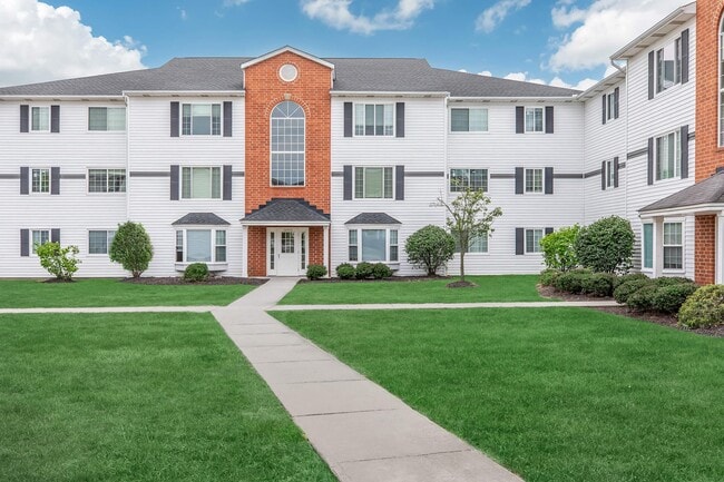 Cambridge Court Apartments