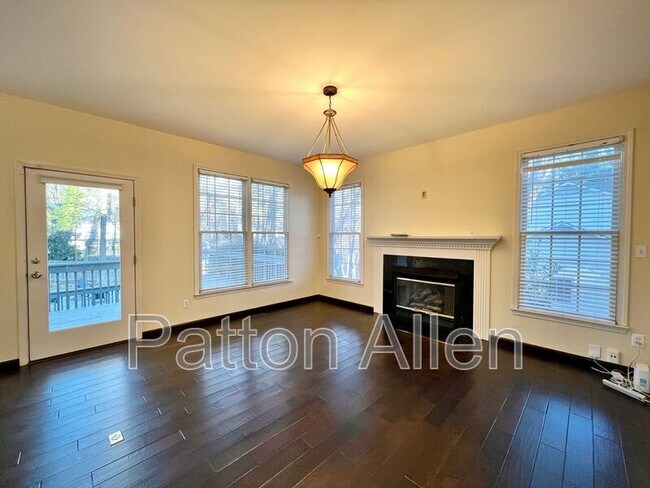 Photo - 29 Whispering Oak Ct