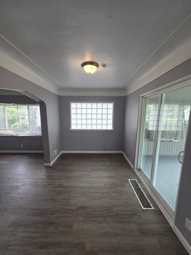 Photo - 2428 Norbert St