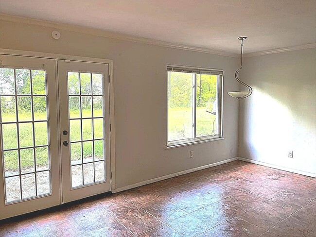 Photo - 5826 Eunice Ct