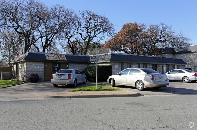 Photo - Wellesley Park Apartments