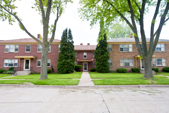 Photo - 1323 E Colorado St Apartments