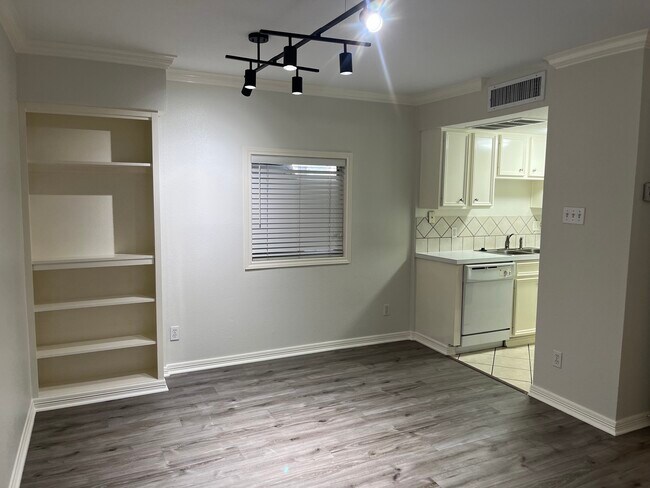 Photo - McDuffie Place LTD