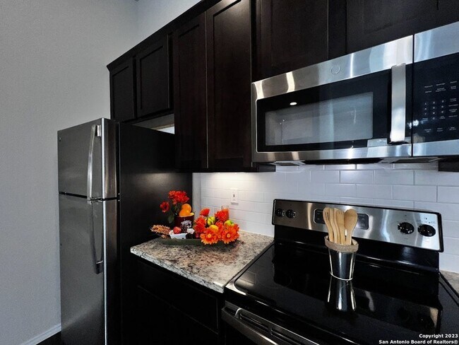 Photo - 9229 Groff Lndg