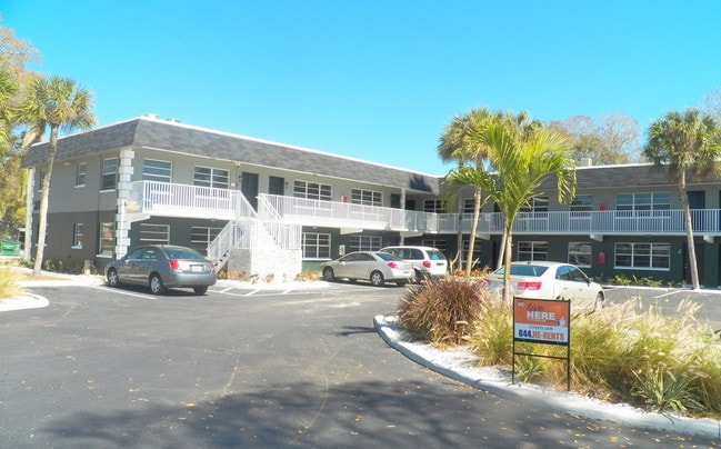 Exterior - Betty Lane Apartments