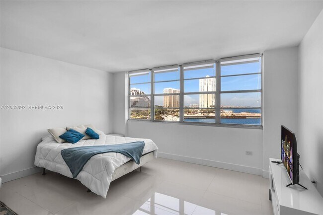 Photo - 801 Brickell Bay Dr Unit 669