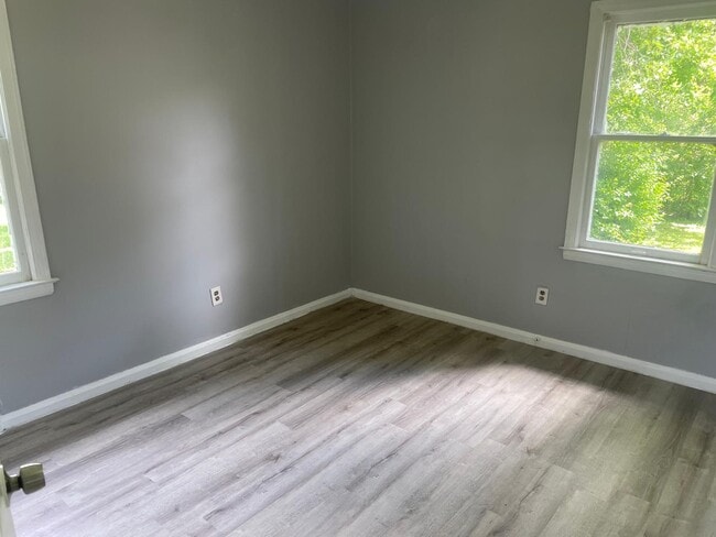 Photo - 5134 Hereford St