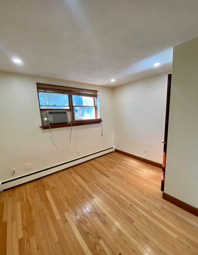 Photo - 31 Loomis St Unit 39B