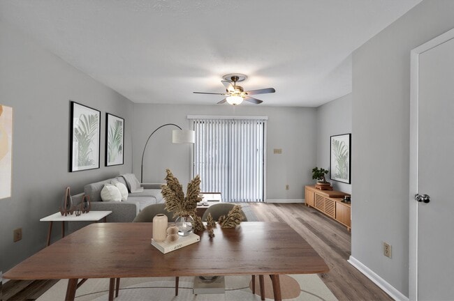 Photo - Waters Edge Town Apartments