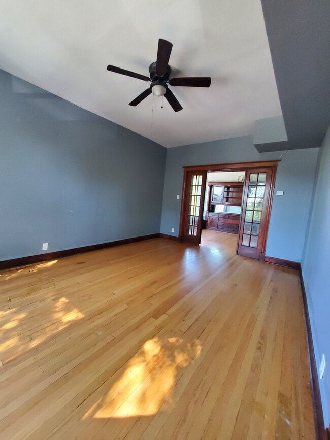 7801 S Morgan St Unit 2nd Fl.