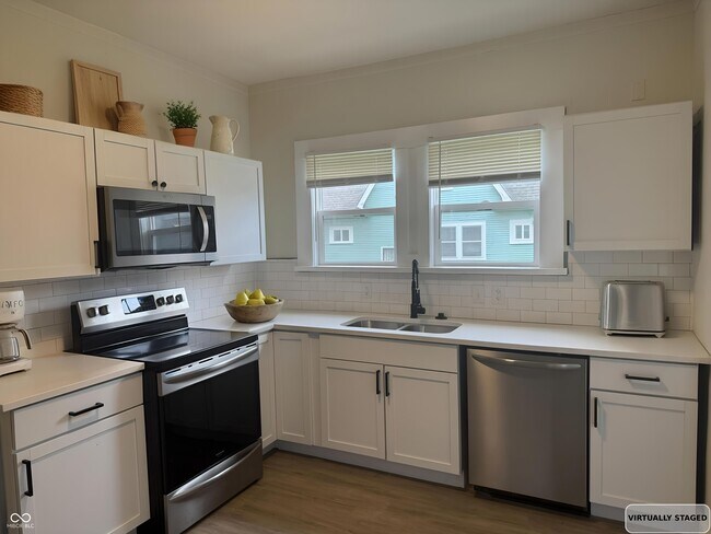 Photo - 4040 N College Ave