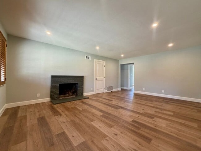 Photo - 23743 Clayton St