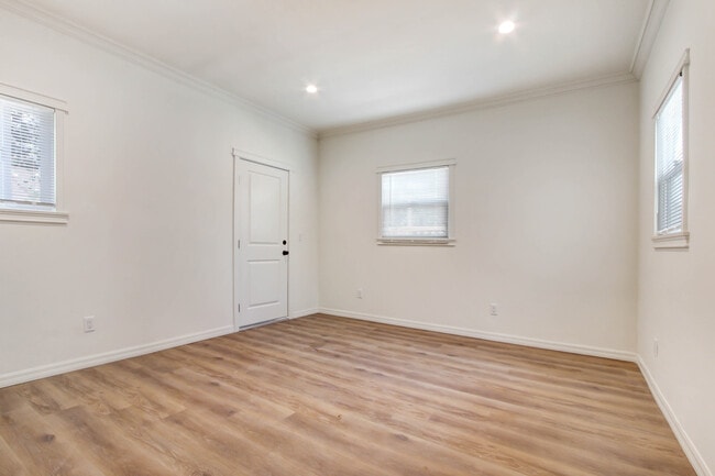 Photo - Sunset Apartments