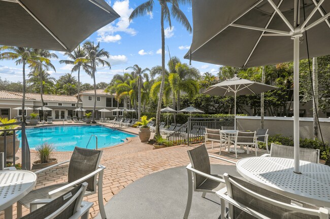 Coconut Palm Club Apartments