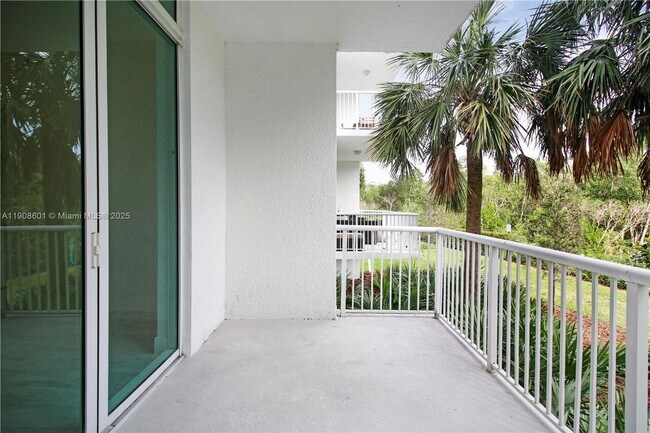 Photo - 14951 Royal Oaks Ln Unidad 107