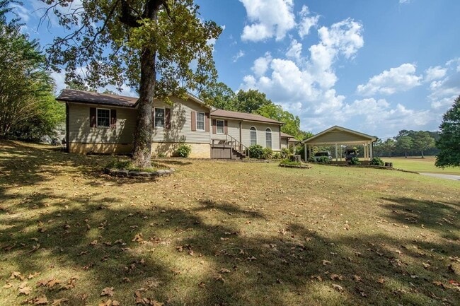 Photo - 313 Country Club Ln
