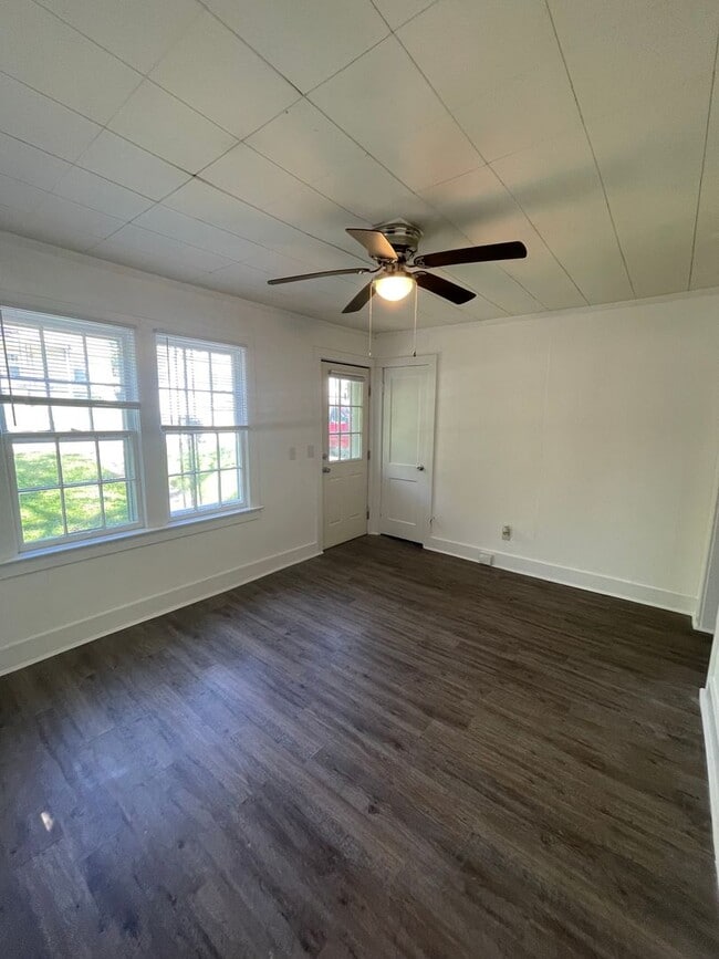 Photo - 2 Bedroom, 1 Bath House in Columbia!