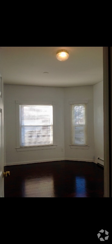Building Photo - 8 Chambers St Rental