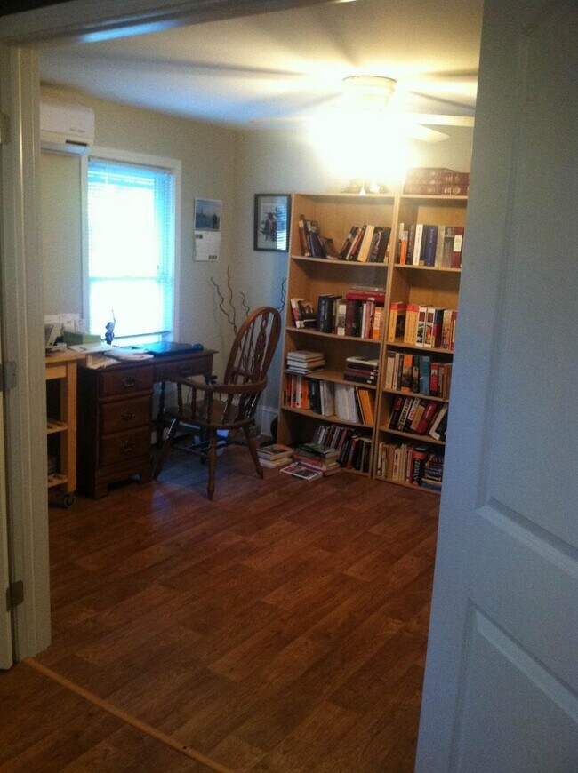 Photo - 322 N Titus Ave Unidad Apt. 2