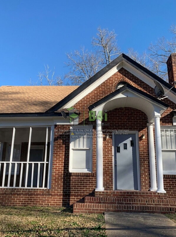 Photo - 409 Whitesville Rd