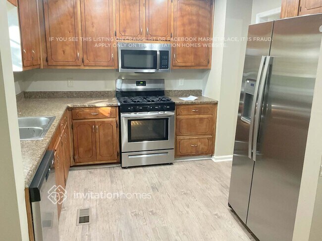 Photo - 1021 Coker Cir NW